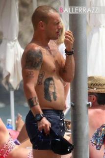 Photo : Sneijder loin d'avoir un physique de compétition !