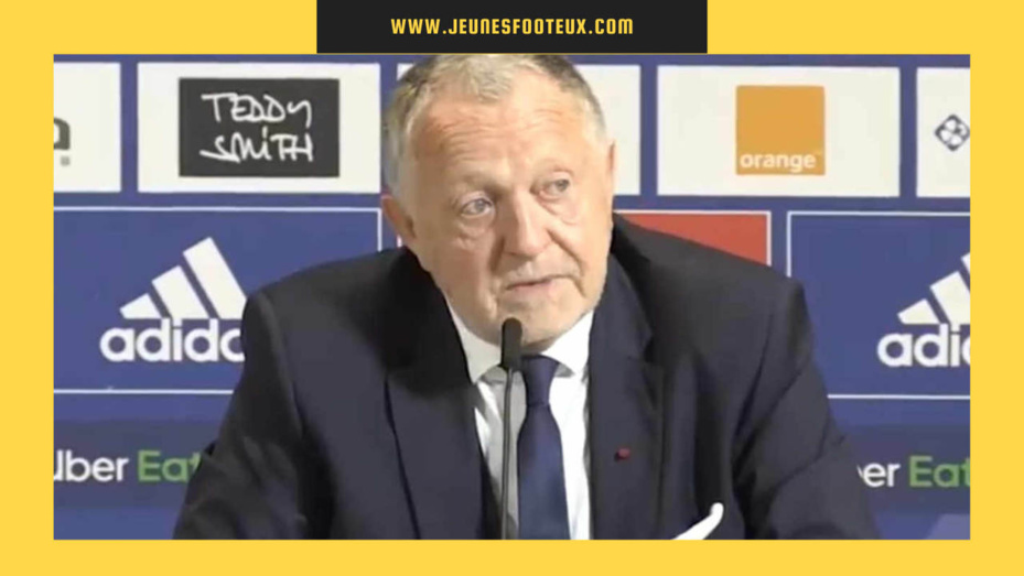 OL : Aulas souffle le chaud et le froid avec Textor 