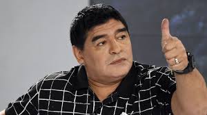 Barça : Maradona tacle Messi