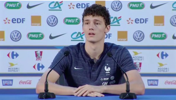 Mercato : Benjamin Pavard n'a jamais pensé à quitter Stuttgart