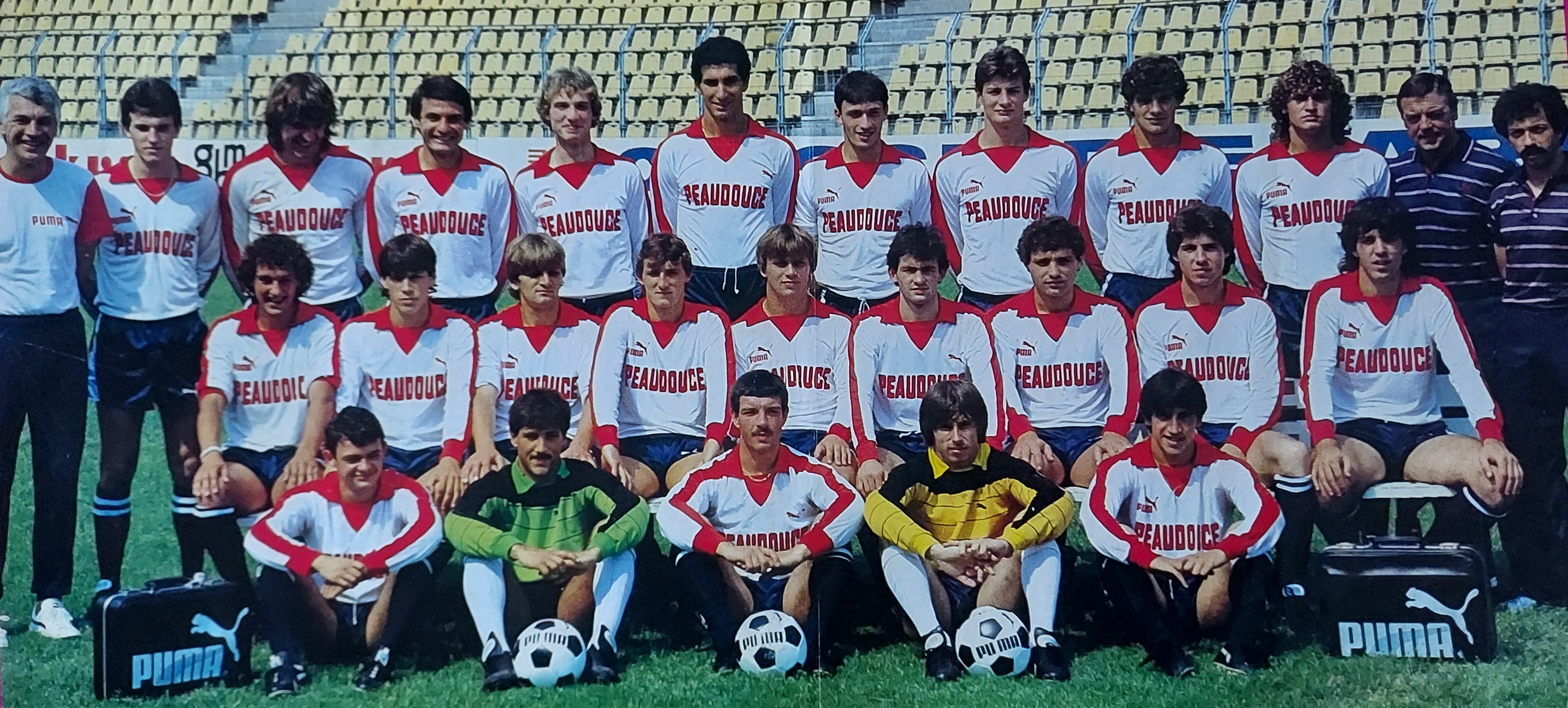 Né à Cognac et ancien du LOSC, il est surtout adoré à l'AJ Auxerre !