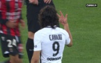 Le coup d'épaule de Cavani à Favre